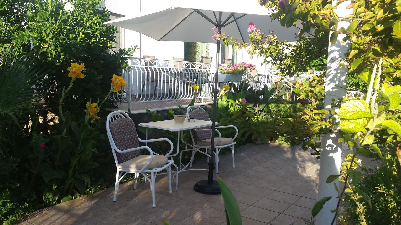Pagonion Hotel Kamena Vourla Exterior photo